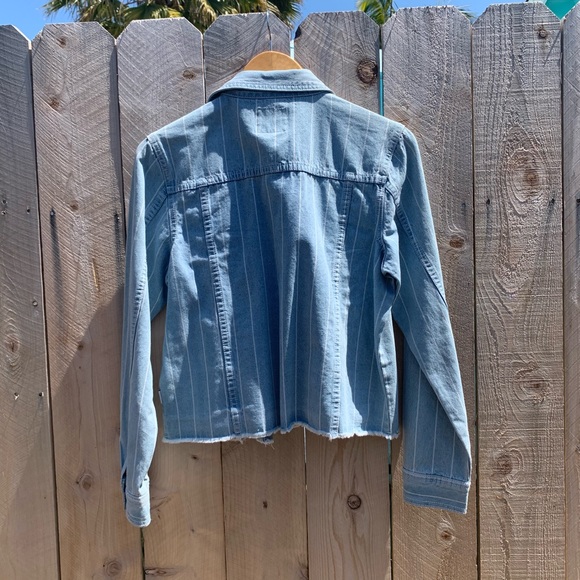 🆕 NWT RVCA Jean Jacket! - Picture 7 of 7
